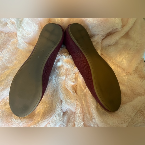 Tory Burch Cabernet, Ruby Ballet - Tumbled Leather, Size 8 - Picture 4 of 5